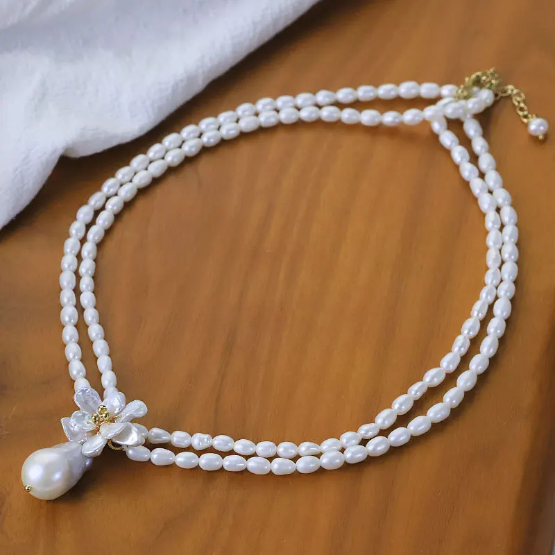 

Retro Natural Baroque Pearl Elegant Necklace for Women Luxury Fashion Two Layer Pearl Beaded Flower Pendant Choker Collar Chain