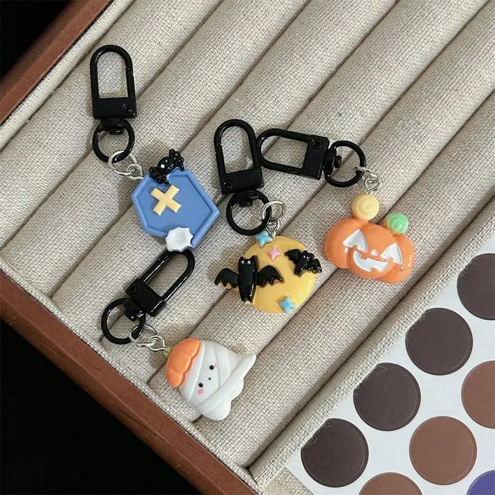 Cartoon Skull Halloween Keychain Ghost Tomb Hallowmas Bat Keyring Creative Cute Pumpkin Pendant Car Key Pendant