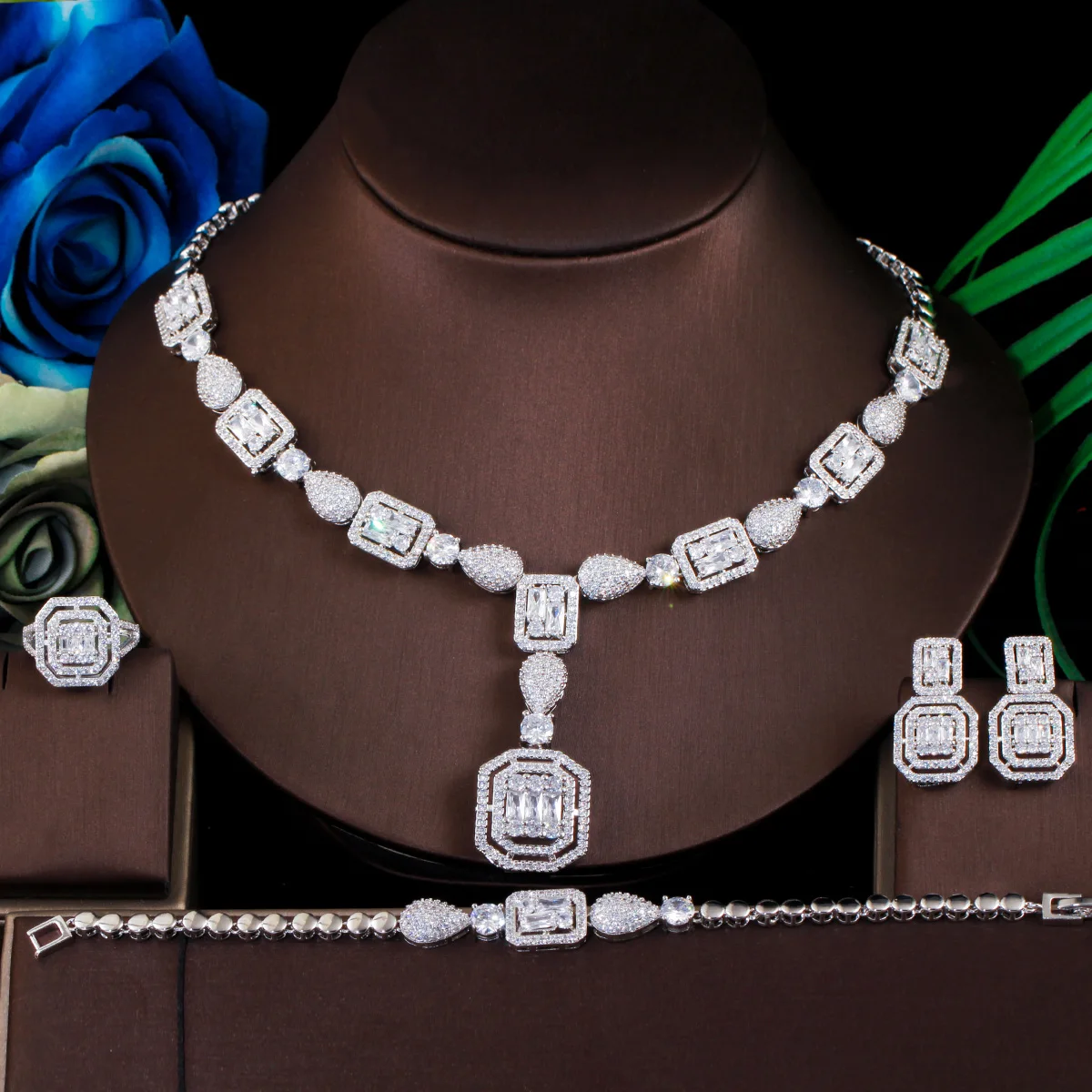 threegraces-juego-de-joyeria-de-lujo-con-4-piezas-con-circonitas-cubicas-en-forma-de-baguette-ideal-para-novias-para-bodas-y-eventos-especiales-y-como-accesorio-para-fiestas-y-eventos-nocturnos-modelo-tz809