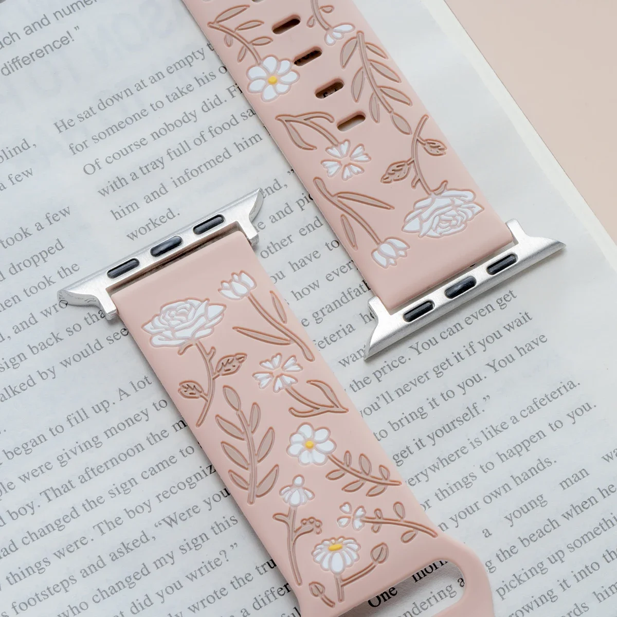 حزام منقوش لساعة أبل باند 46 ملم 40 44 ملم 41 49 ملم 45 38 42 ملم سوار من السيليكون لسلسلة iwatch 10 9 7 se 6 5 4 8 Ultra