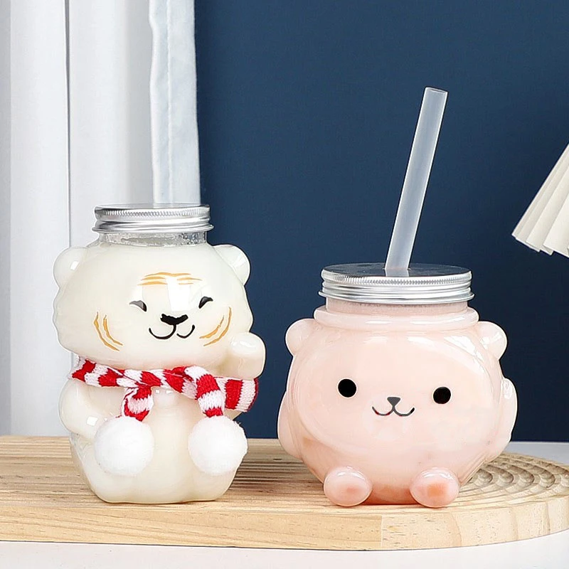 500ml PET Cartoon Bear Beverage Bottles Disposable Milk Tea Juice Coffee Bottles With Lids For Takeaway