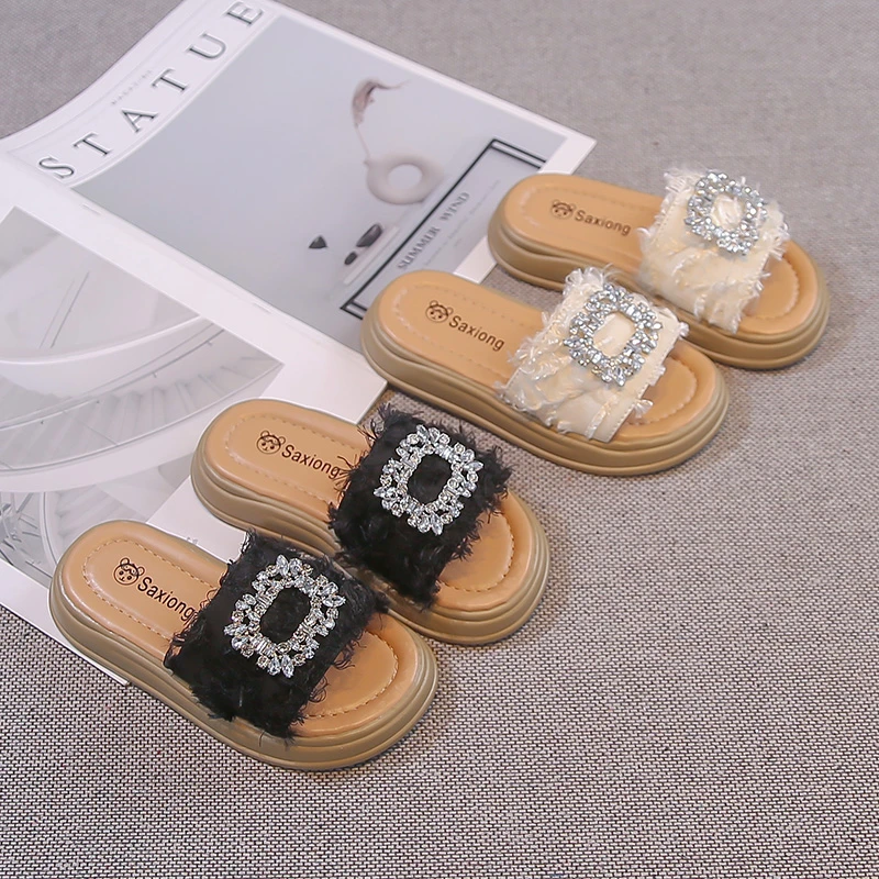Girls Slippers Princess Style Sweet Crystal Kids Beach Shoes Open Toes 2026 Summer New Children Fashion Shoes Korean Style Soft