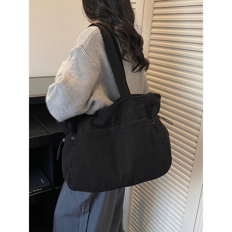 

Женская вельветовая сумка большой вместимости 2025: Новая повседневная городская сумка для путешествий, прочная и универсальная сумка-тоут через плечо