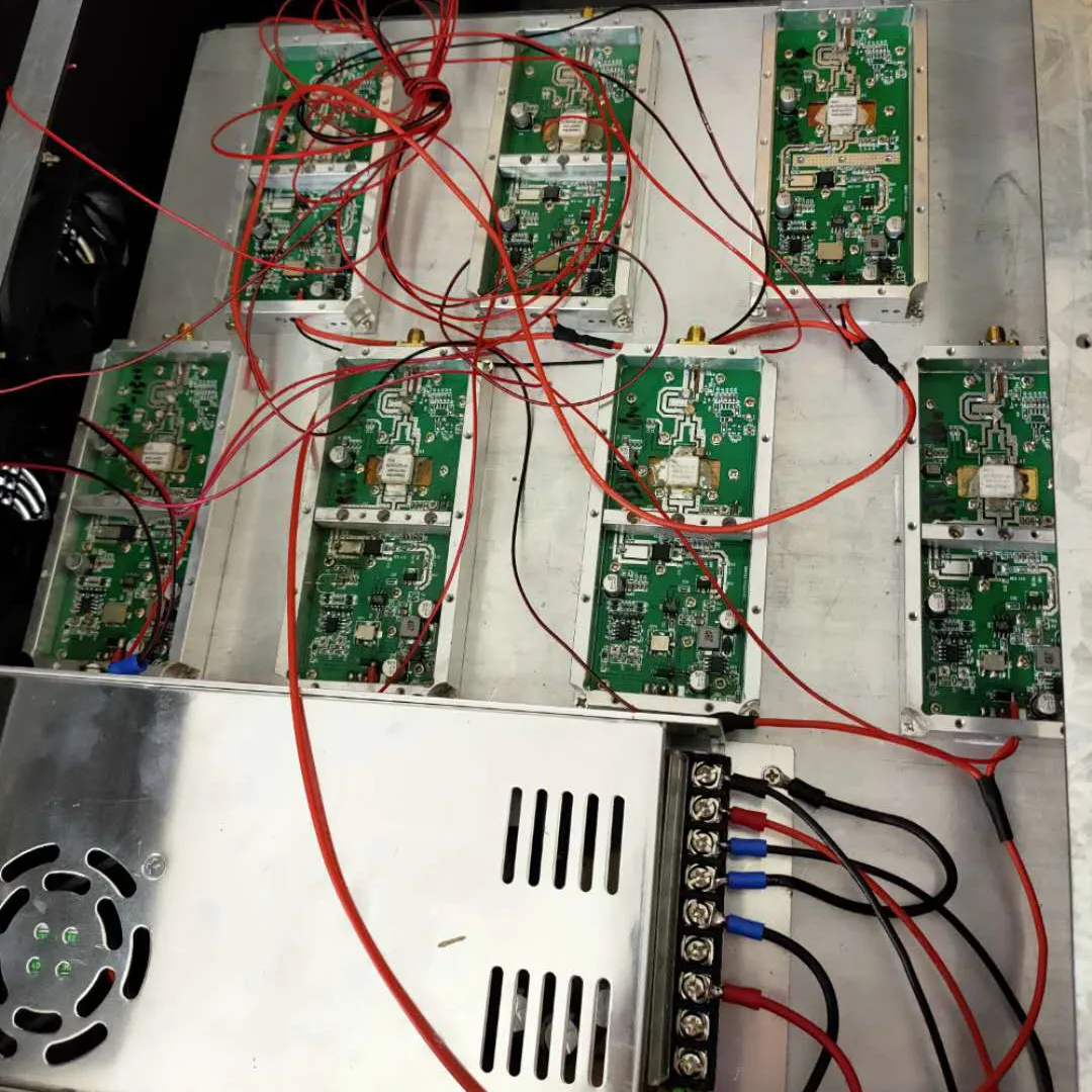 10วัตต์1.5กรัม2.4กรัม5.8กรัม900MHz 400MHz ป้องกันโดรนสำหรับปรับแต่งโมดูลเครื่องขยายสัญญาณ