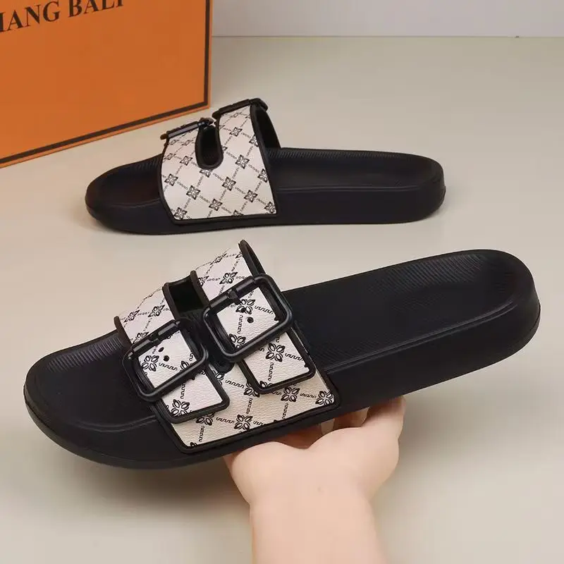 2026 Men's summer large-sized 39-47 slippers outdoor high appearance level comfortable lightweight and casual sandals
