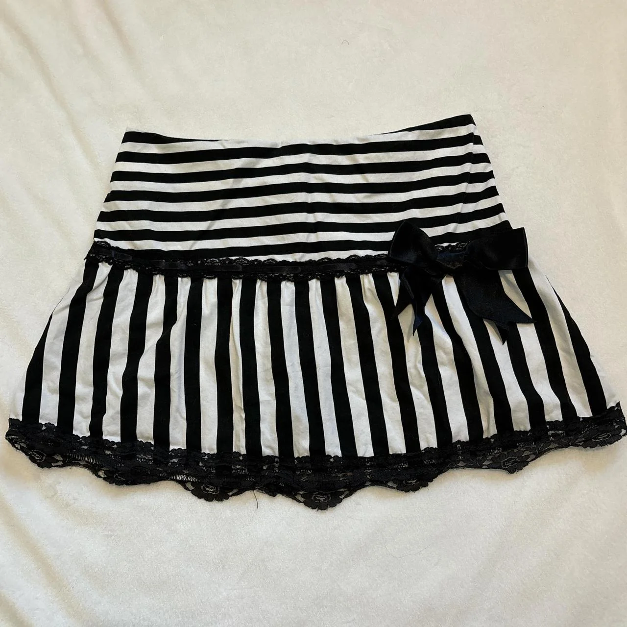 

Punk Y2k Skirts Women Clothes Goth Sexy Ropa Aesthetic Stripe High Waist Lace Bow MIni Skirts Grunge Emo Girl 2000s Short Skirt