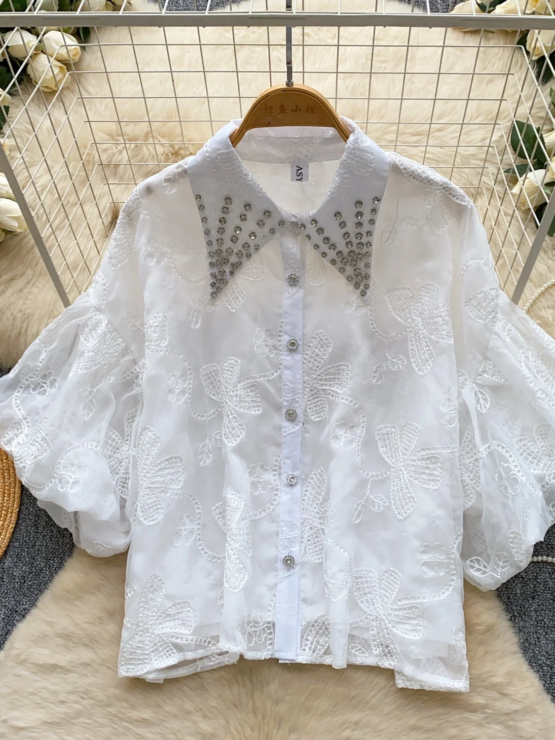 

Женская свободная рубашка с объемной вышивкой, рукавами-фонариками и отложным воротником, универсальная, для повседневной носки, премиум-класса, из полиэфирного волокна