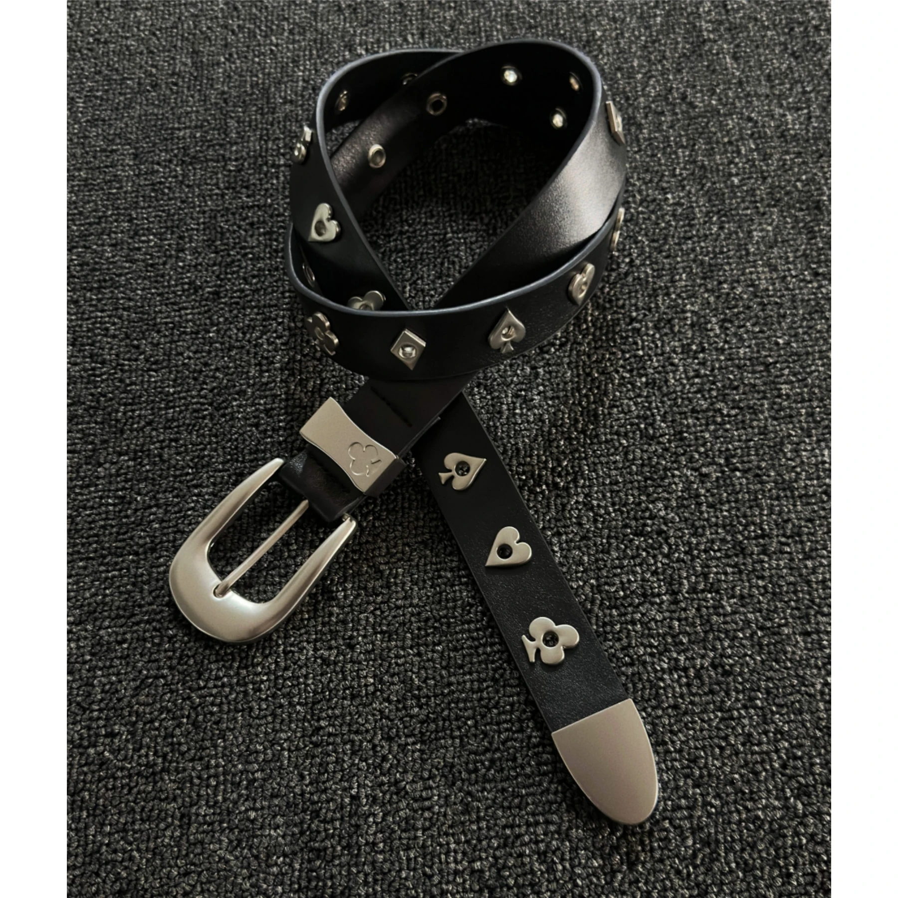 Metal Buckle Heart & Poker Belt, Vintage Belt, Niche Matching Accessory with Rivets, Unisex