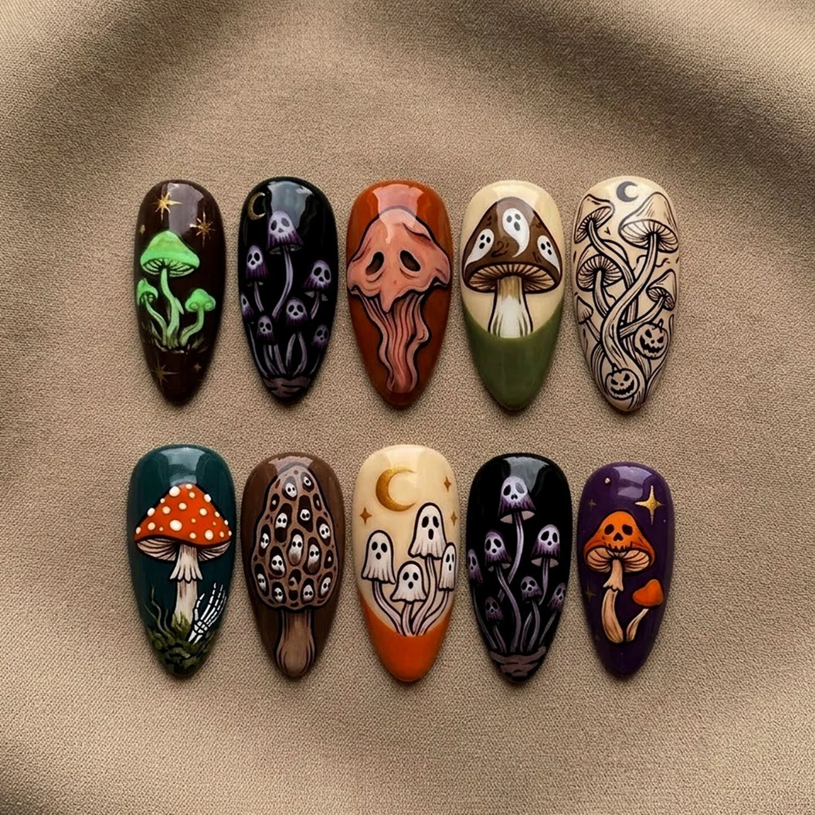 30 Stück Horror-Geister-Pilz-Aufklebenägel mit Fledermaus- und Totenkopf-Designs im Halloween-Stil, Vollabdeckung, glänzende Mandelform, Party-Kunstnägel – Detail 4