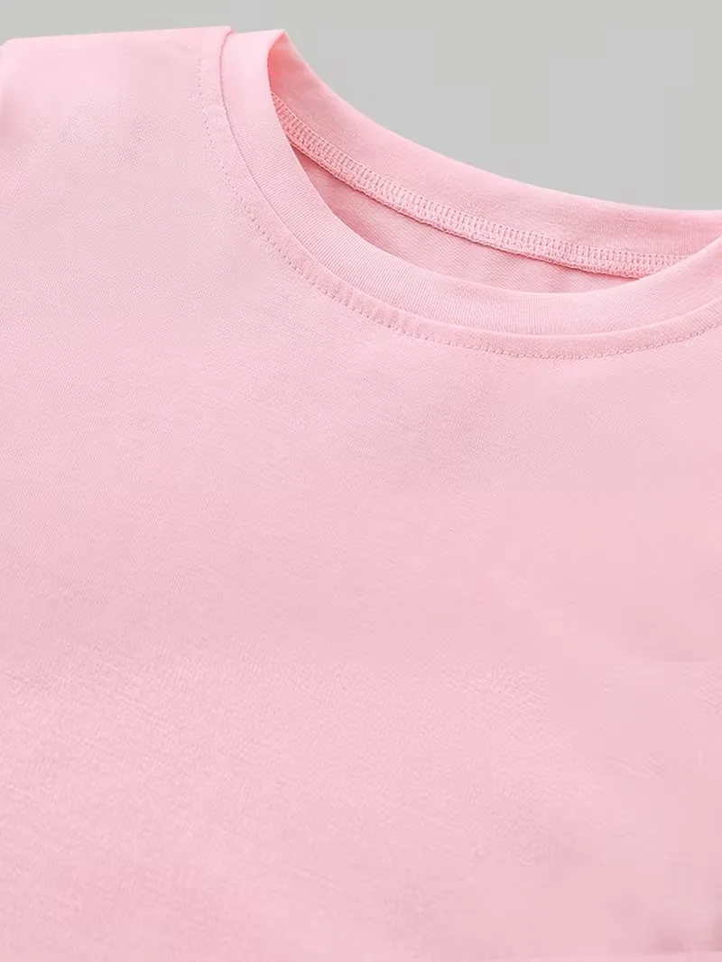 Cool Black and Pink Outfit for Girls Aged 4-12: Short-Sleeved T-Shirt and Flared Pants! Pink T-Shirt with a Vibrant Girl Group Illustration—3 Stylish Girls on a Starry Background, Purple 