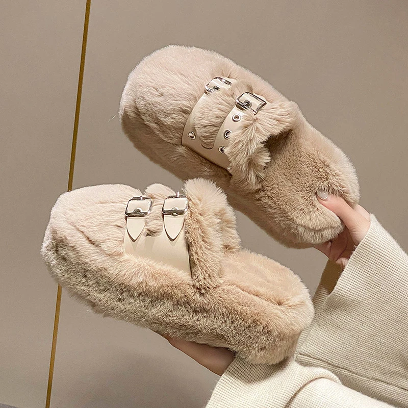 Pantofole in peluche con fibbia per cintura per capispalla da donna nel 2024, pantofole in cotone avvolto con suola spessa nuova versione coreana per tutte le stagioni