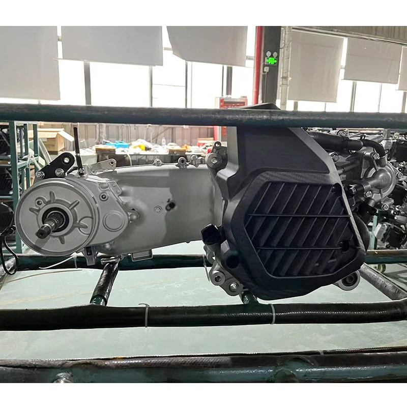 Motorcycle Spare Parts Accessories  Water Cooled Engine 4 Stroke EFIsystem 18poles Electric Kick Start 180cc Engine on Sale