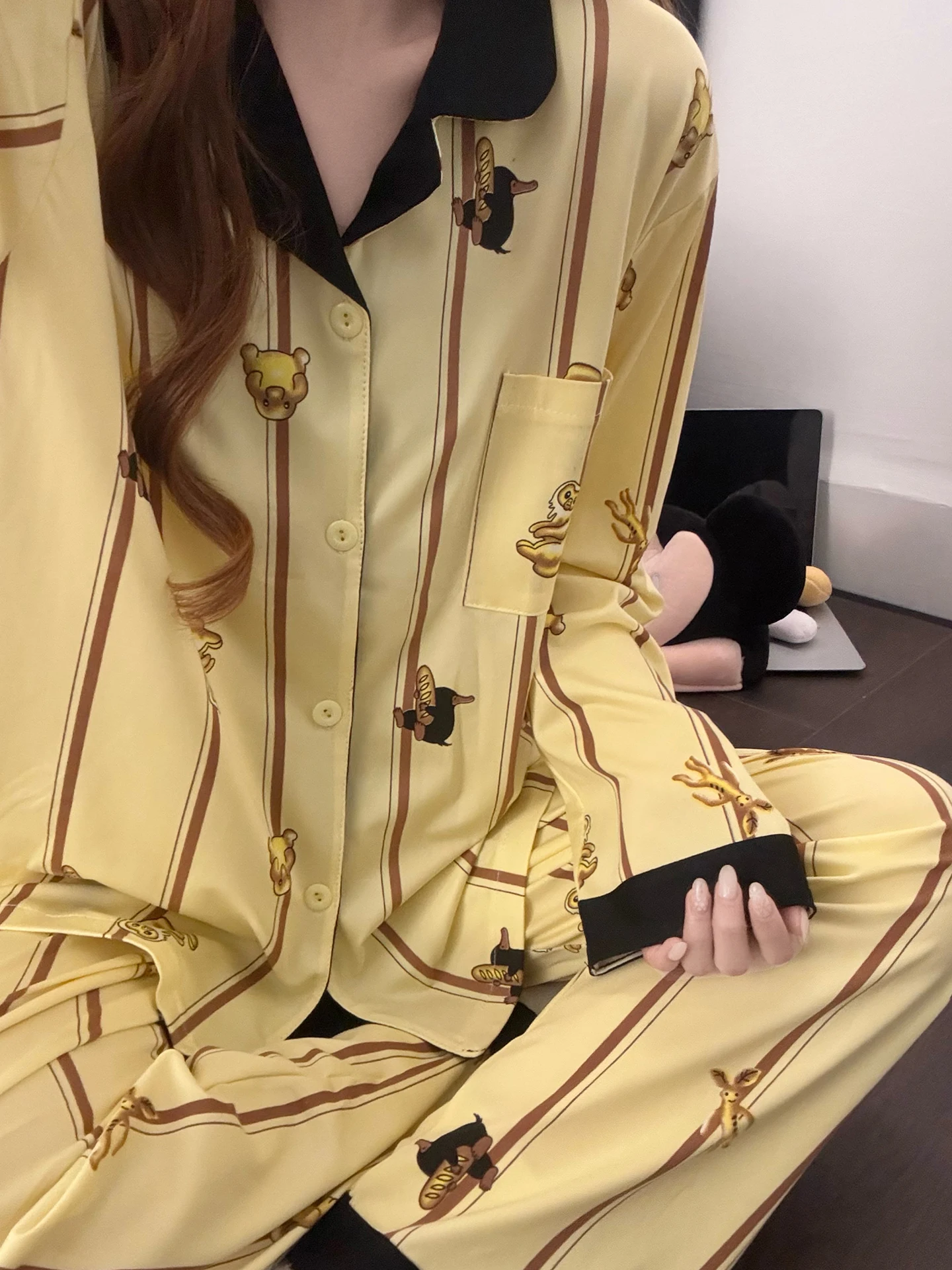 

Комплект пижамы из чистого хлопка для девочек: весенне-осенний, с длинным рукавом, в полоску, с мультяшным принтом, домашняя одежда, удобная, дышащая ночная рубашка