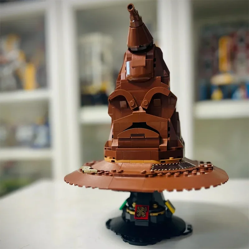 

Креативная новая говорящая сортировочная шляпа, строительные блоки, академическая шляпа, модель украшения дома, собранные кирпичи, игрушки, подарок для детей, мальчиков и взрослых