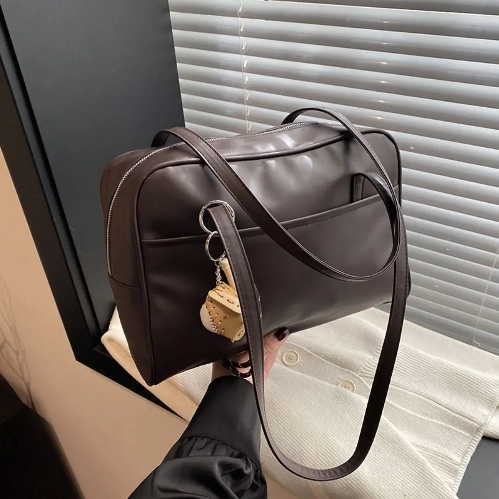 

PU Leather Fashion Shoulder Bag Large Capacity Crossbody Bags Retro Tote Bag with Pendant Gift for Women