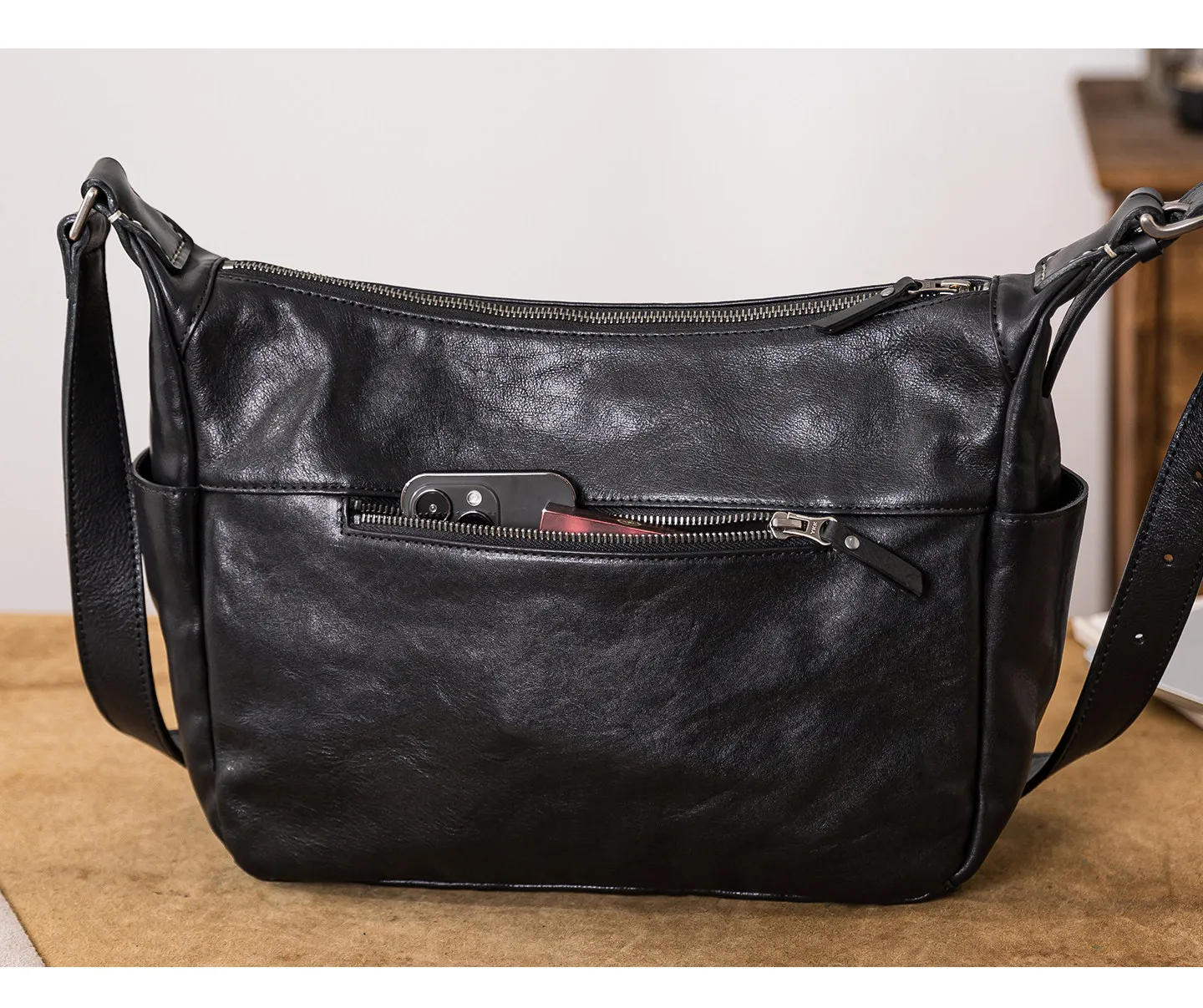 casual luxury first layer cowhide men's shoulder bag outdoor commuter work genuine leather large capacity black messenger bag