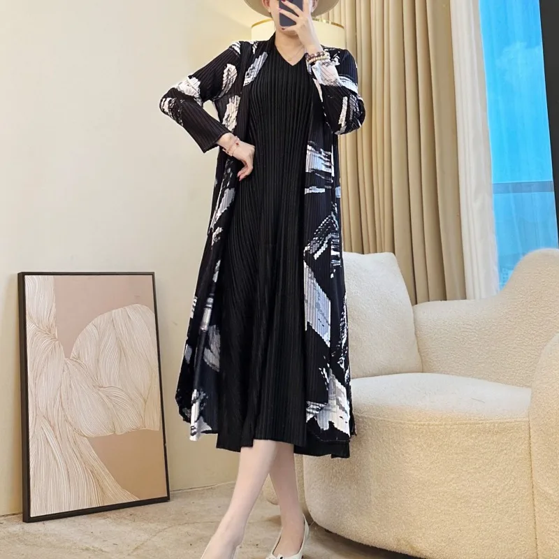 

Miyake плиссированный плащ женский весенне-осенний большой размер с лацканами длинный плащ черная куртка нежный кардиган с длинными рукавами