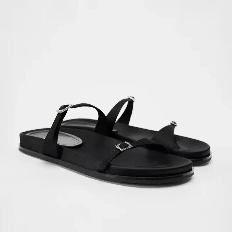 

TRAF Woman Fashion Rhinestone Buckle Flat Slippers Black Round Head Peep Toe Flat Sandals Summer Casual Beach Flip-flops Shoes