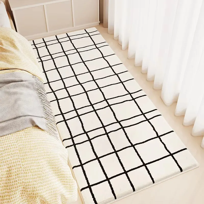 VIKAMA Vintage Checked Rectangular Rug – For Bedside, Hallway and Bedroom; Non-slip and Machine-washable Home Accessories