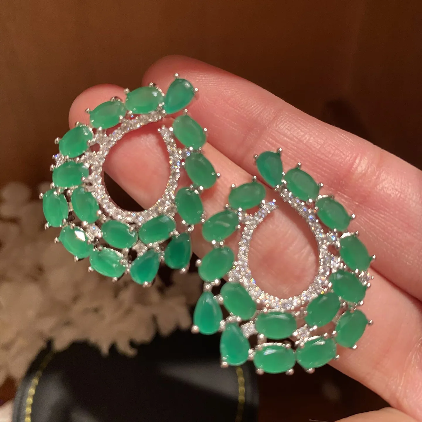 

Fahion Matte green earrings Circular Cubic Zirconia leaf earrings for spring women bride jewelry