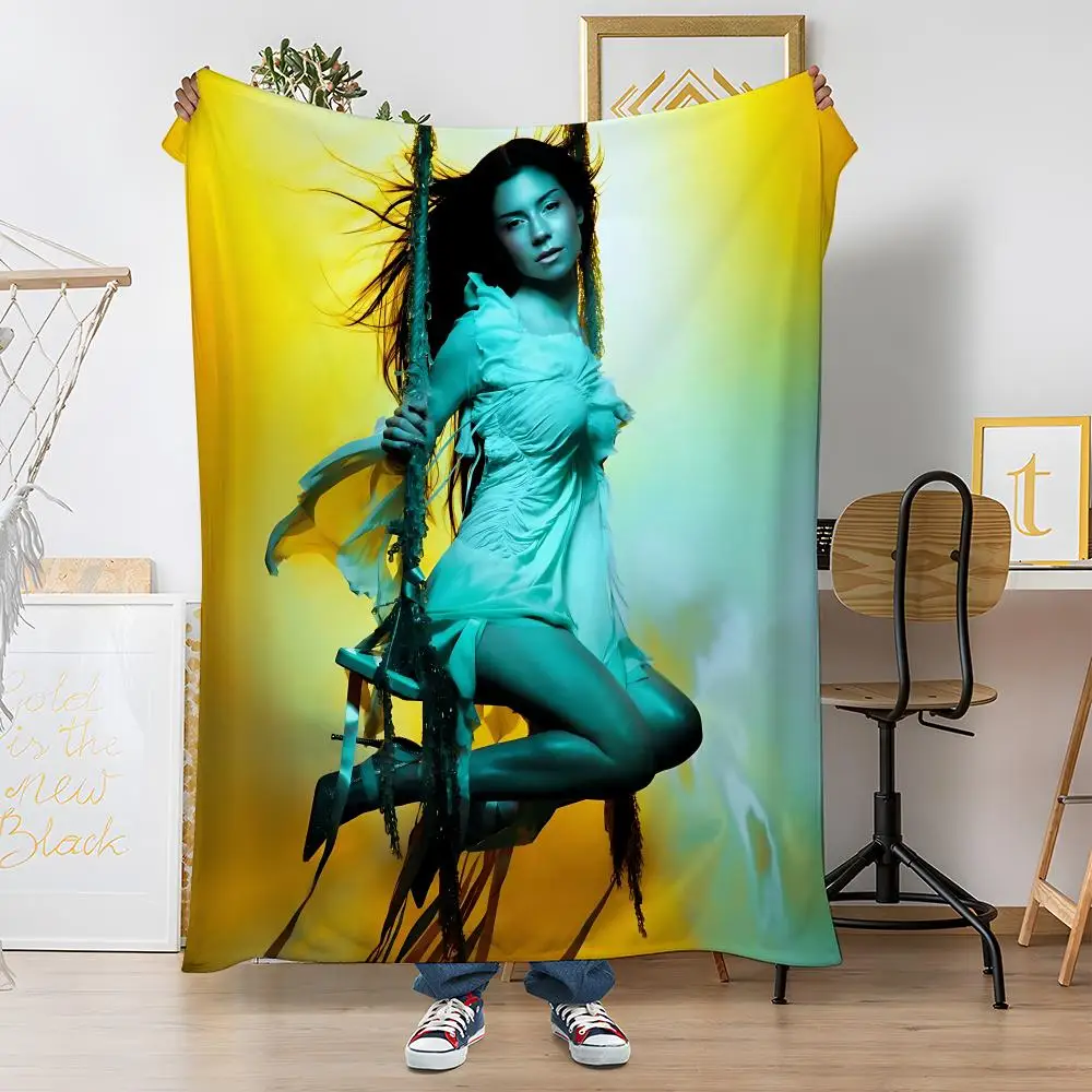 MMarina and the diamonds Music Albumes Throw Soft Coral Fleece Blanket 310gsm Fluffy Warm Throw for Sofa Bed Couch Bedroom Decor