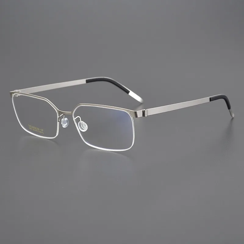 Ultra-light titanium glasses half-frame square myopia business men and students anti-fatigue photosensitive discoloration