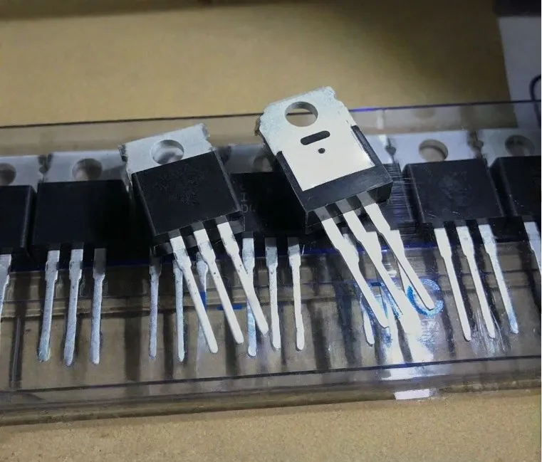 1-10PCS TLE8110EE TLE8110 2015CS CW2015CSAD CW2015 G4BC30KD IRG4BC30KD D45H11G D45H11