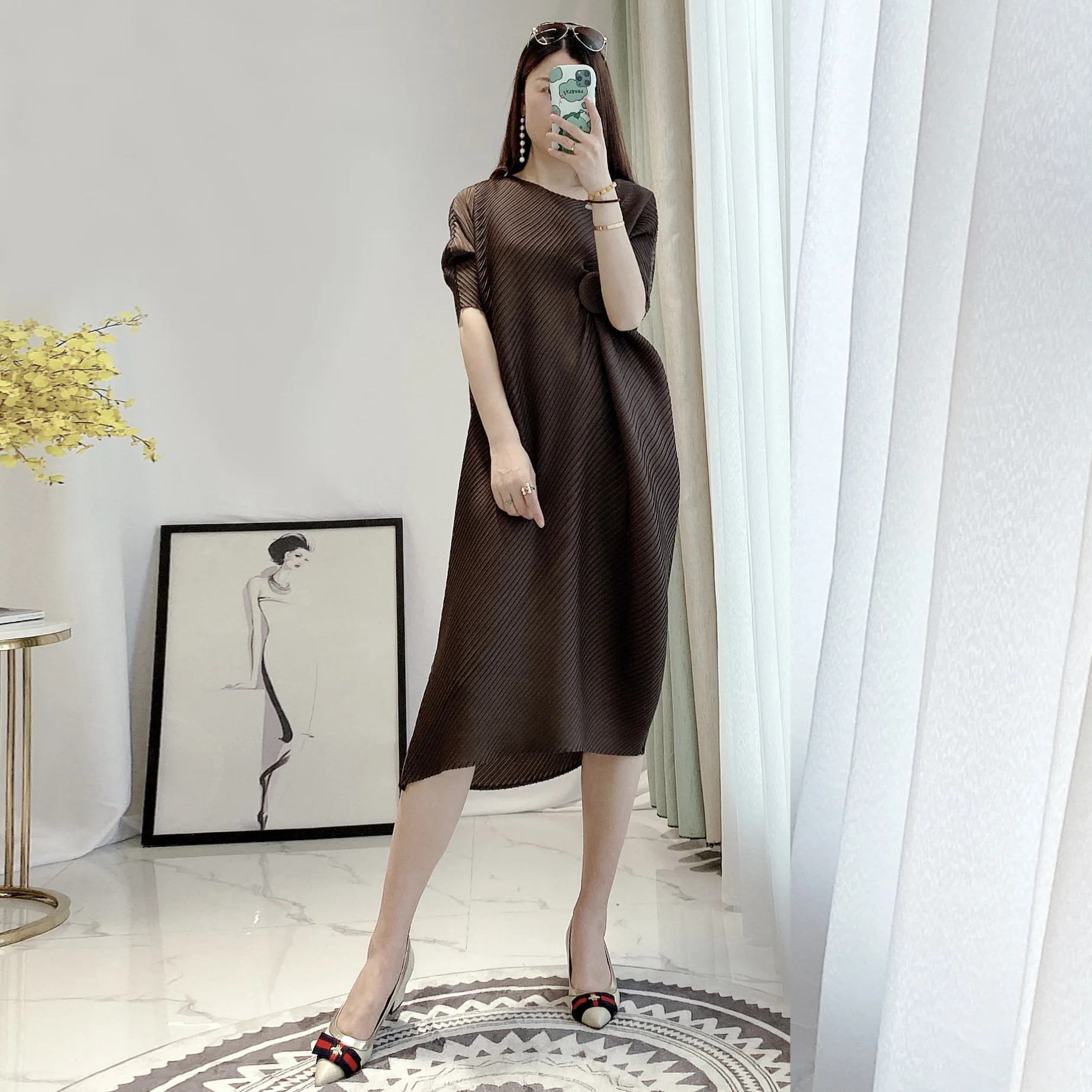 Miyake Pleated Commuter Dress 2024 New Twill O-Neck Half Sleeve Versatile Casual Round Neck Slim A-line Skirt Mid Length Dress