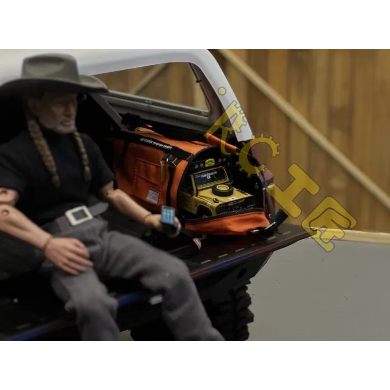 1 SZTUK Model symulacyjny samochodu ratowniczego 1/6 Torebka żołnierza Części dekoracyjne do samochodu gąsienicowego 1/8 RC Km Tank 300 Rc4wd Bagażnik
