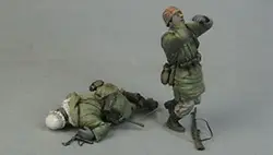 1:35 Scale Die-cast Resin  Tank Soldiers 2 Character Scenes Need To Be Assembled and Colored By Themselves