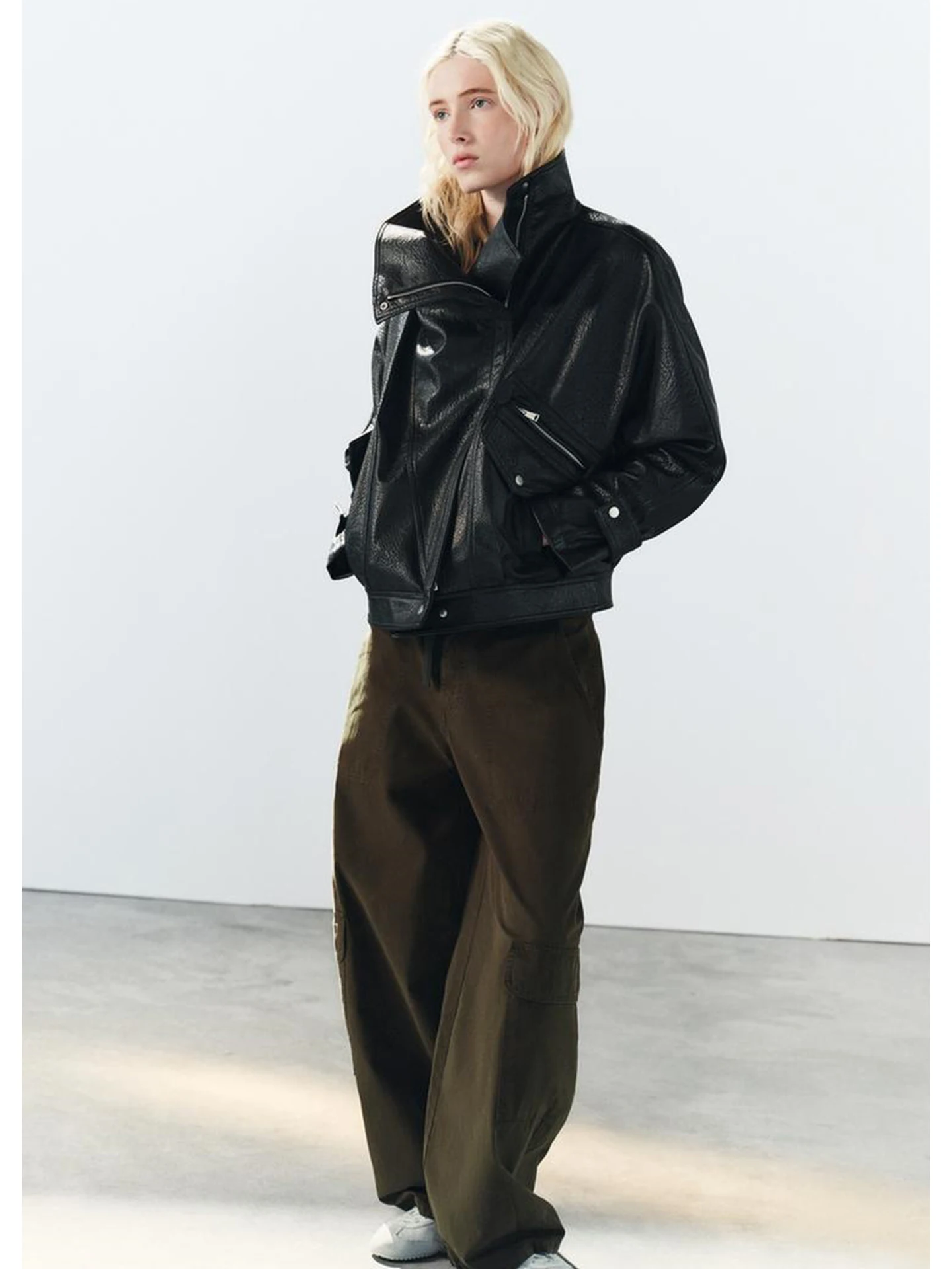 Fall New Women's Biker Style Short Jacket Zipper Shoulder Drop Long Sleeve Stand Collar Polyester Fiber Functional Fashion