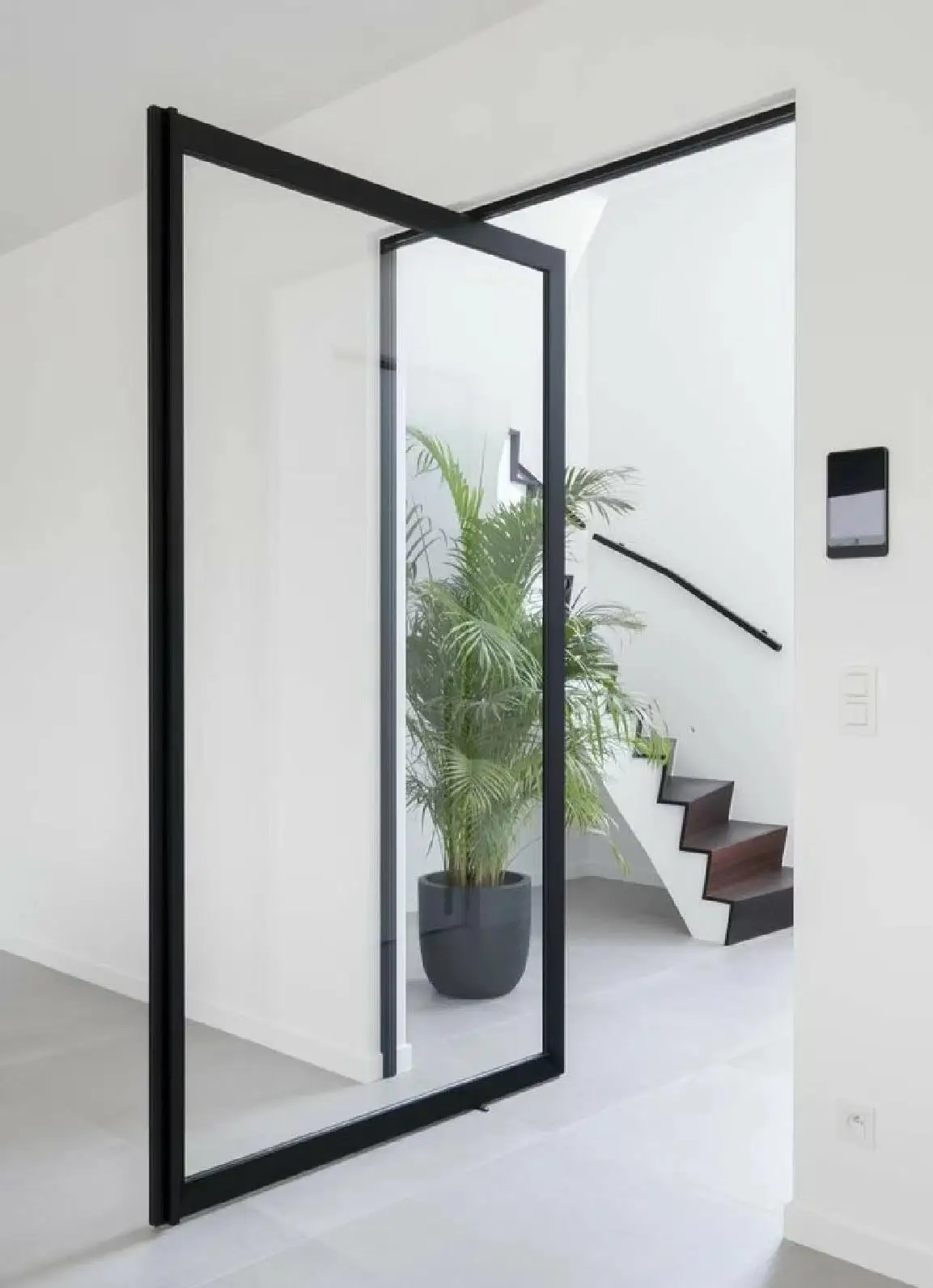 Modern Design Store Multi Panel Aluminum Glass Entrance Door Multi Angle Rotation Pivot Doors Fashion Design Revolving Doors
