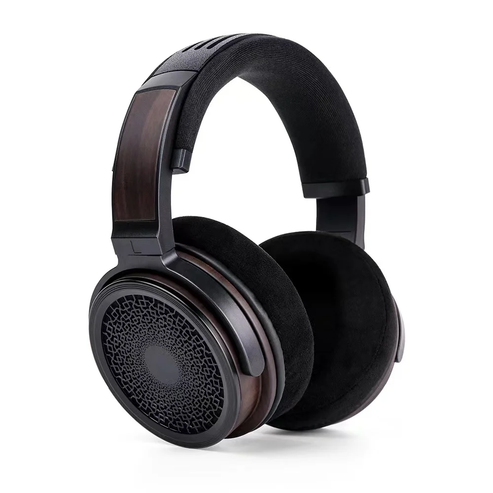 New Harmonicdyne Zeus Elite second-generation carbon fiber dynamic wired headphones