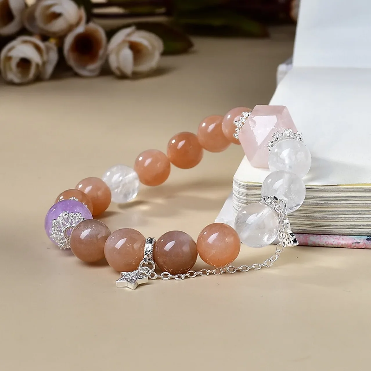 

Natural Sunstone Amethyst Powder Crystal Random Bracelet Women's Light Luxury Fashion Lucky Bracelet