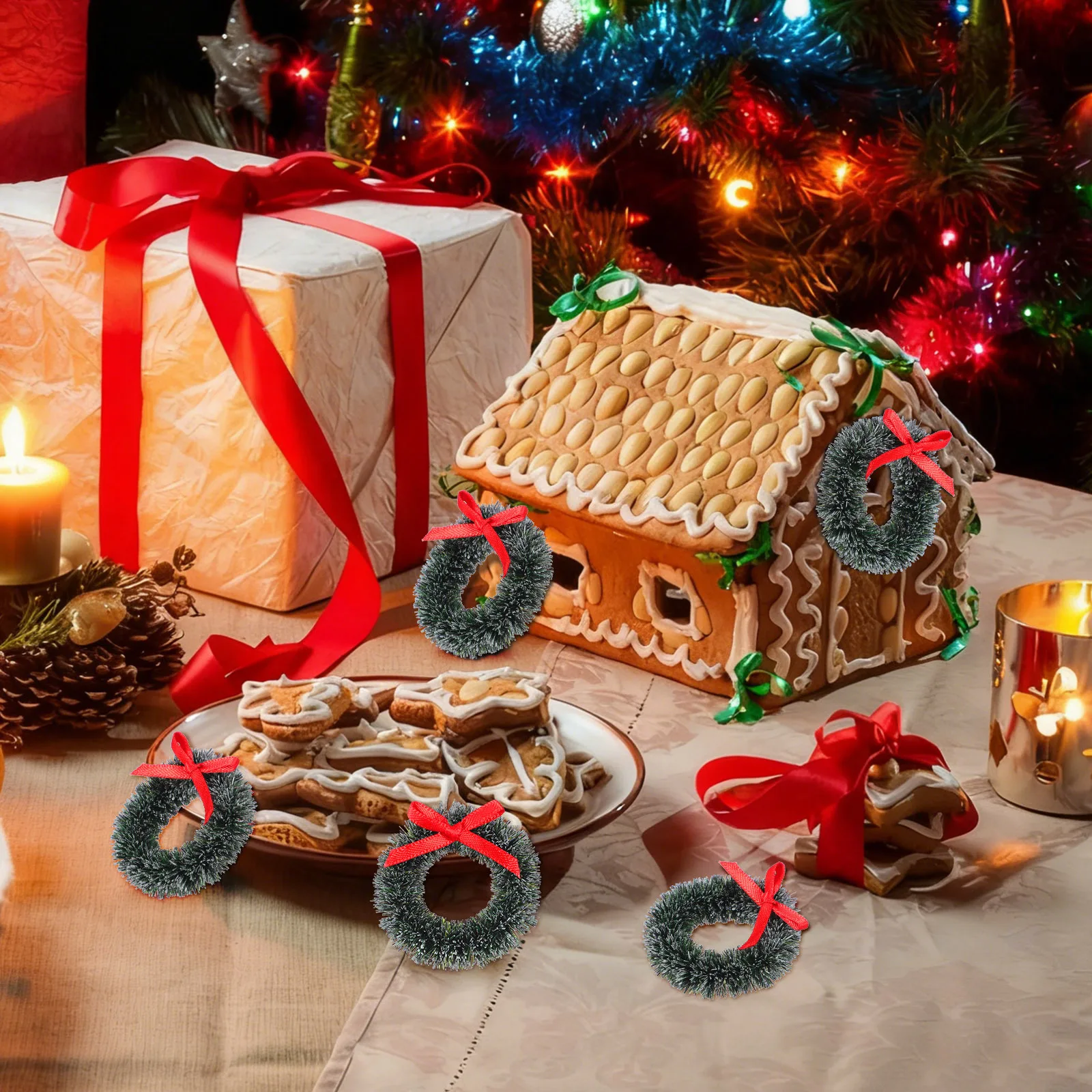 

Miniature Hanging Wreath 20Pcs Christmas Decor Small Garland Pendants Festive Xmas Ornament for Home Simulated Greenery