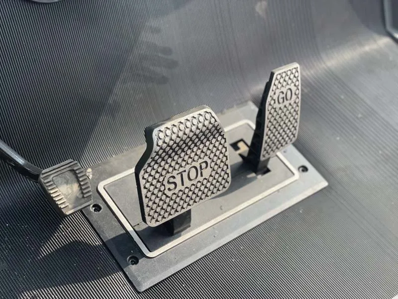 عربة جولف كهربائية مرفوعة من QIFAN مع بطارية 2 4 6 مقاعد 4x4 للطرق الوعرة OEM