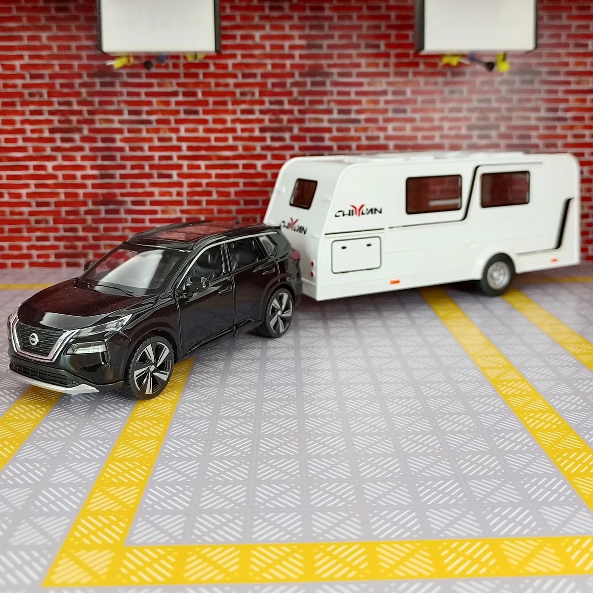 1:32 Nissan X-Trail reboque liga modelo de carro ornamentos acústico-óptico pull-back openable menino brinquedos detalhes ricos boa qualidade