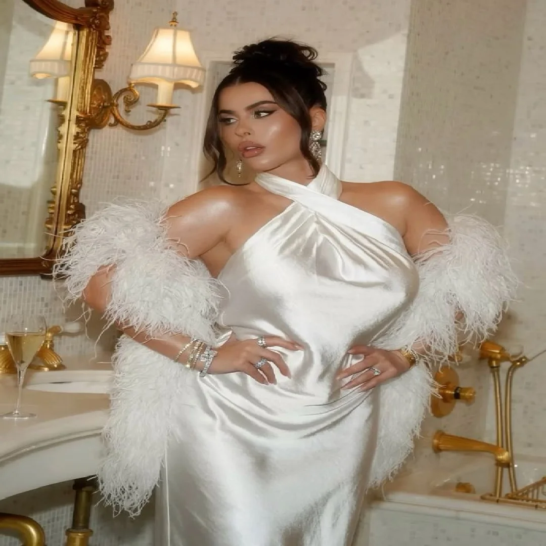 

Luxury Ostrich Feather Boa 10Ply 2 Meters Natural Fluffy Ostrich feather shawl Customized for Cosplay Clothing Dress Support