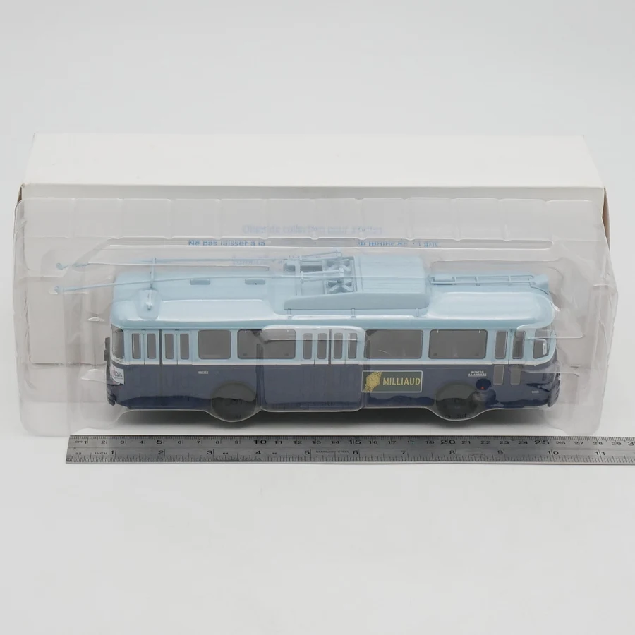 

Diecast Ixo 1:43 Scale Chausson Vetra APV Alloy Car Model Collectible Toy Gift Souvenir Display Ornament