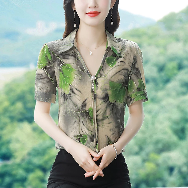 

2024 New Summer Printed Shirt for Middle aged Women, Loose Covering Belly Top, Age Reducing Small Shirt, Short Sleeve