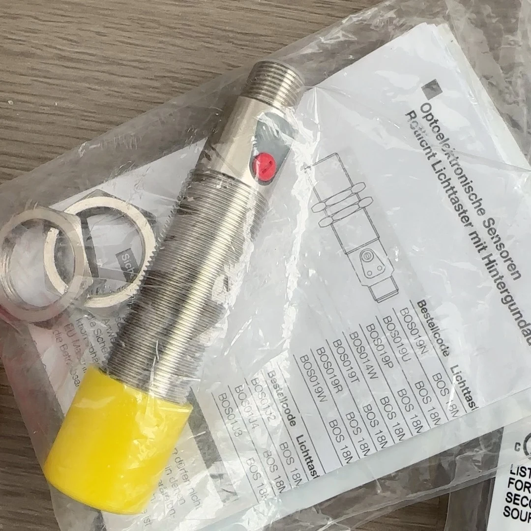 BOS01J4 Balluff photoswitch sensor brand new and original High quality