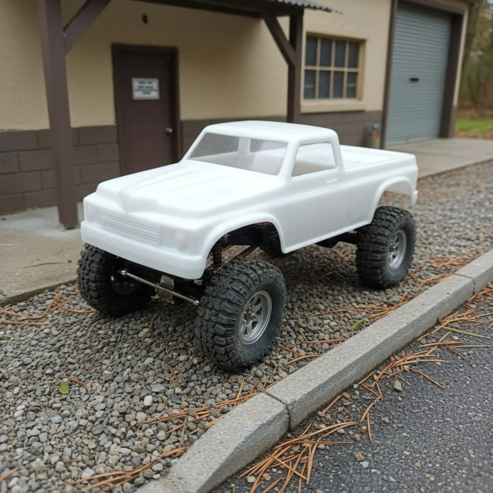 RC Pickup Body Shell Pre-Configured Mounting Points Pickup Truck Body Scale Truck Shell Precut Window Masks for Outdoor-Road