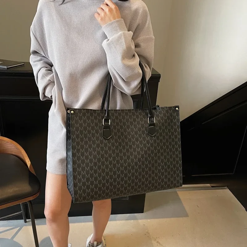 حقائب يد مطبوعة بأحرف، سعة كبيرة، عصرية ومتعددة الاستخدامات، سهلة التنقل، حقيبة يد نسائية بكتف واحد #4