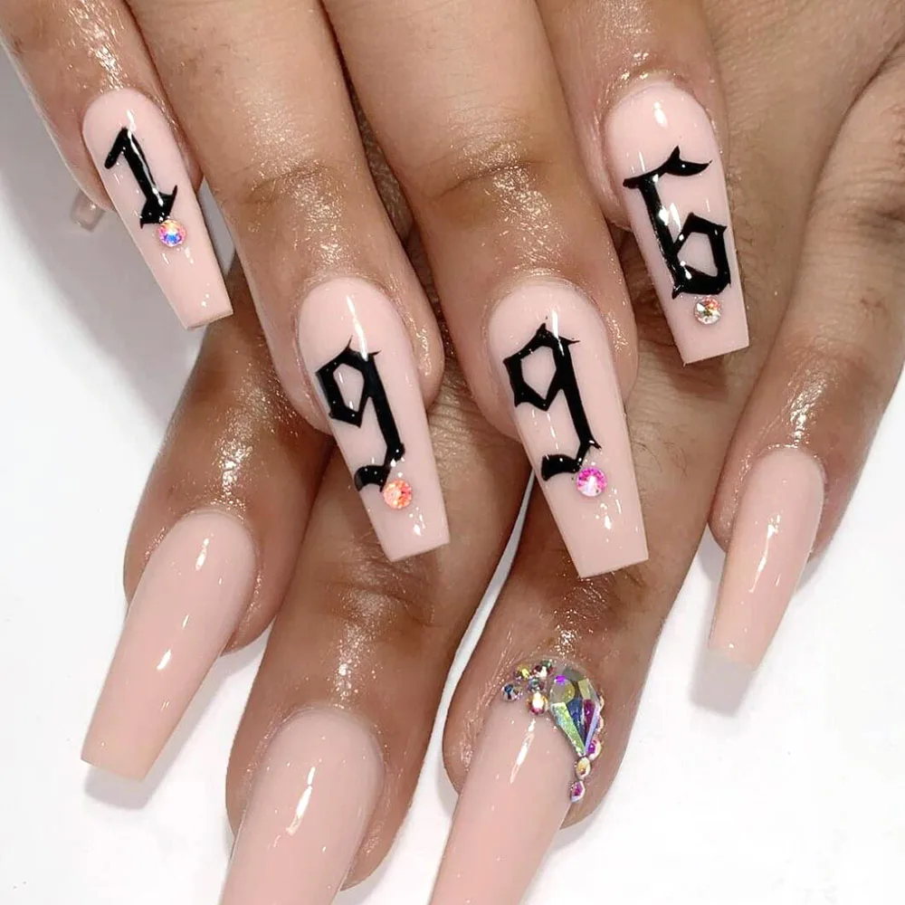 오래된 영어 번호 3D 네일 데칼 스티커, 자체 접착 골드 블랙 화이트 다채로운 레트로 번호 0-9 네일 아트 스티커