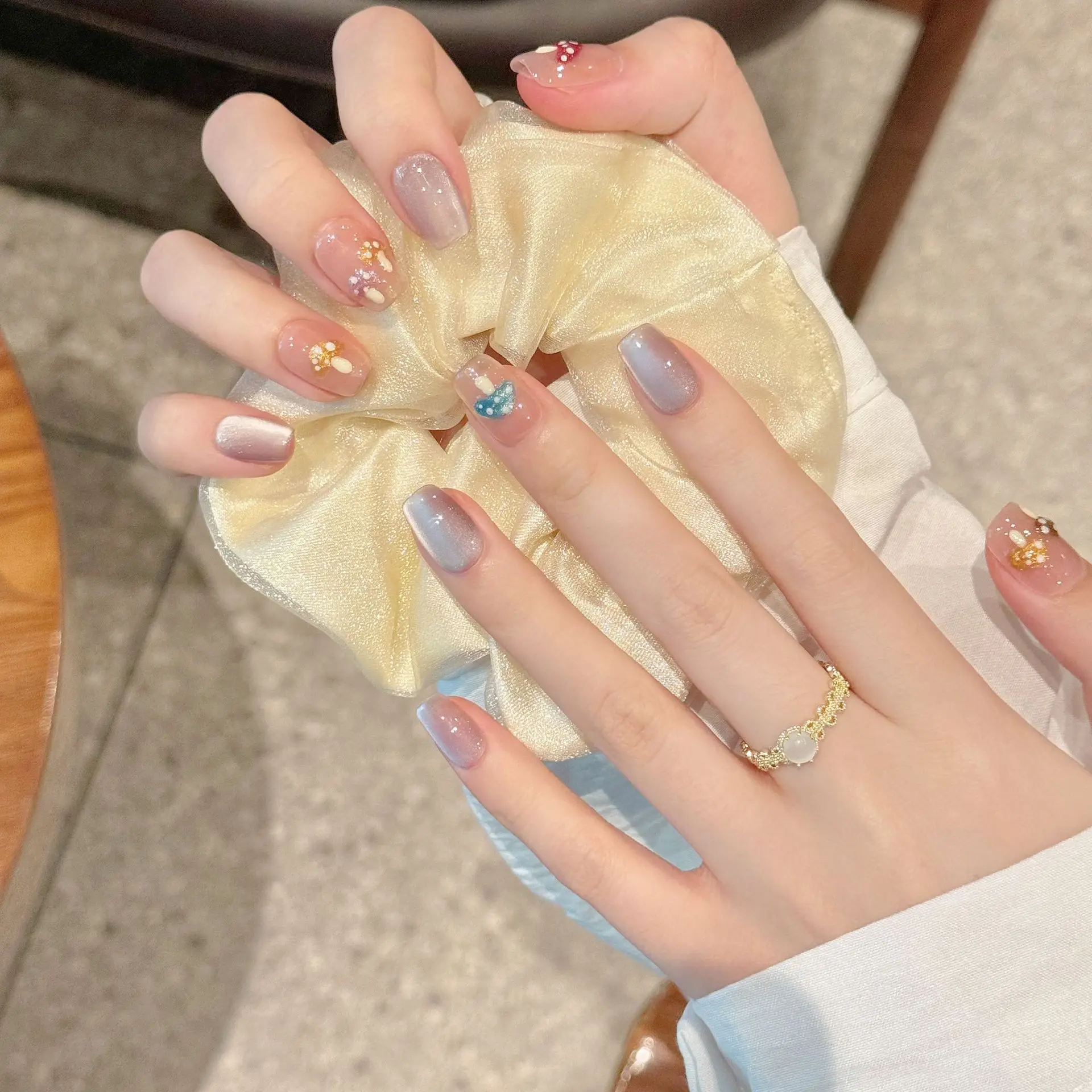 Handmade Press on Nails Sweet Pink Red Dot printed Fake Nails Wearable Full Cover Korean Short Round False Nails Tipd for Girls