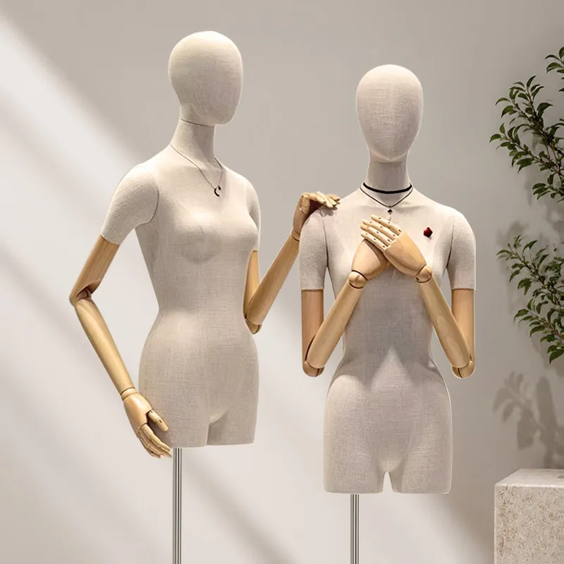 High-end bamboo and linen mannequin display stand for women's wedding dresses in clothing stores, featuring a half-body female