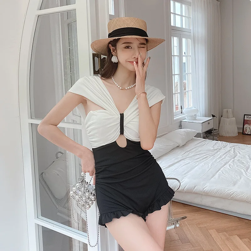 

Black White Ruffled Trim One-Piece Swimsuit New Japanese & Korean Style Women's Tummy Control Slimming Ins Style Swimwear