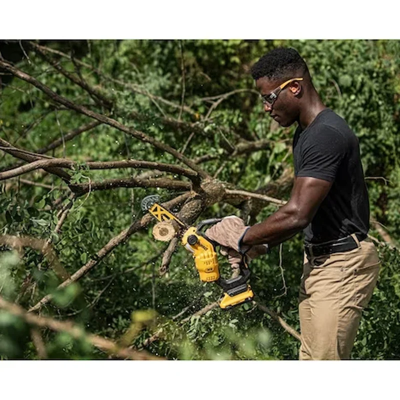 DEWALT DCMPS520N 20V XR Pruning Saw Cordless Electric Chain Saw Woodworking Handheld Pruning Chainsaw Garden Cutting Tool image 4