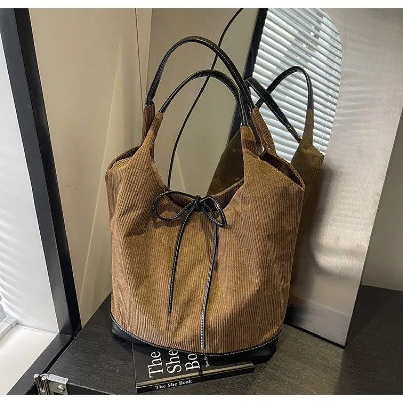 

Descent Vintage Leather Handbag For Women Luxury Designer Crossbody Bag Large Capacity Unique Minimalist Ancestry Diaper Bag