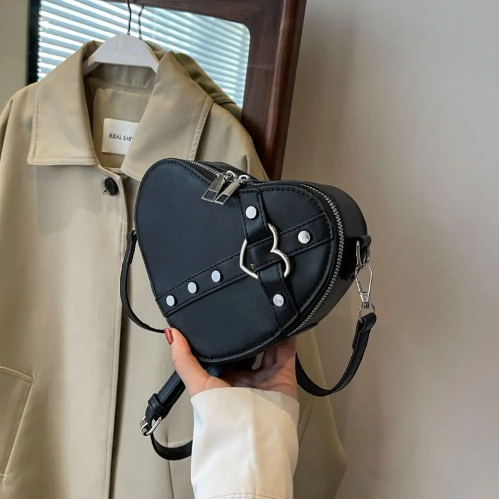 Vintage New Design Y2k Heart Crossbody Bag Solid Color Leather Small Chain Rivet Bag JK Harajuku Purse Tote Handbag Girls view 4